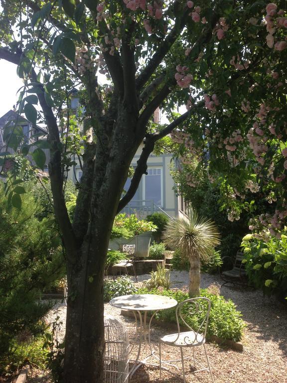 オンフルール Logis Saint-Leonard Bed & Breakfast エクステリア 写真